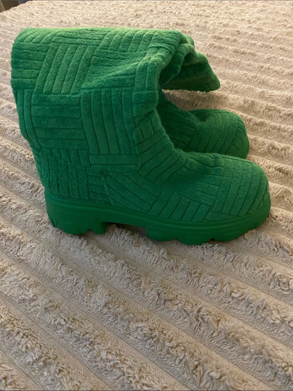 Green Fabric Textured Plush Boot Slippers
